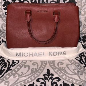Michael Kors Savannah Convertible Satchel & matching wallet